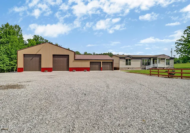Photo 1 of Single family home for sale at 2734 Blaylock Rd, Crossville, TN 38572 | MLS# 1343931 | Listing updated on 2026-07-15