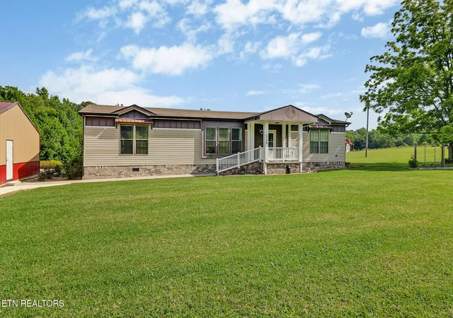 Photo 2 of Single family home for sale at 2734 Blaylock Rd, Crossville, TN 38572 | MLS# 1343931 | Listing updated on 2026-07-15