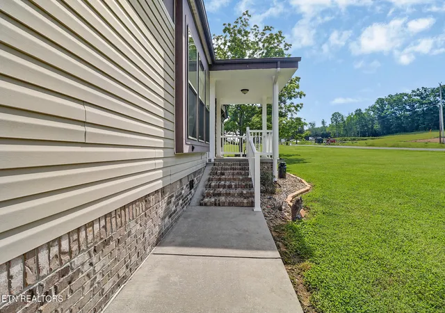 Photo 3 of Single family home for sale at 2734 Blaylock Rd, Crossville, TN 38572 | MLS# 1343931 | Listing updated on 2026-07-15