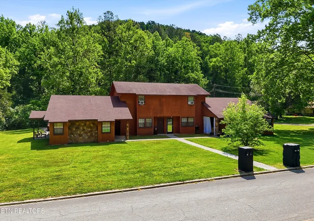2nd image of 197 - 207 Gum Holw Rd, Oak Ridge, TN 37830