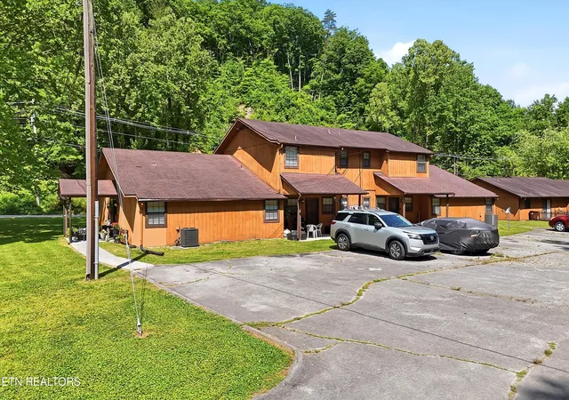 2nd image of 197   207 Gum Hollow Rd #197 - 207, Oak Ridge, TN 37830 | MLS# 1343898