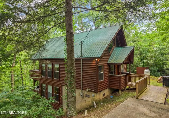 2nd image of 1713 Oakridge View Ln, Sevierville, TN 37876 | MLS# 1344138
