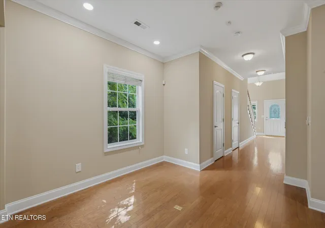 Listing Photo 4 - Condo for sale in building located at 8601 Ashbourne Wy, Knoxville, TN 37923