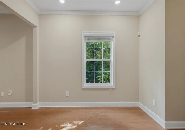 Listing Photo 5 - Condo for sale in building located at 8601 Ashbourne Wy, Knoxville, TN 37923