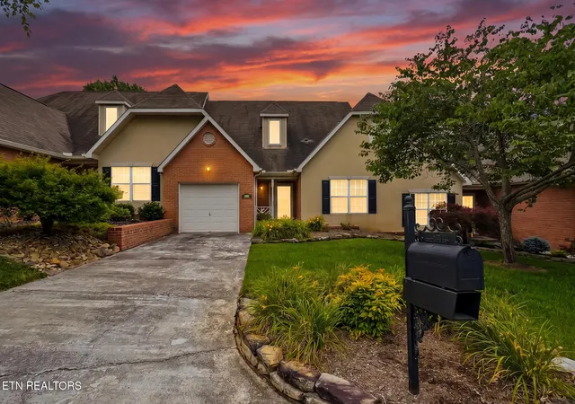 Listing Photo 4 - Condo for sale in building located at 2605 Knob Creek Ln, Knoxville, TN 37912