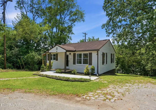 Photo 1 of Sale Pending at 6936 N Ruggles Fry Pike, Knoxville, TN 37924 | MLS# 1344520 | Listing updated on 2026-07-01