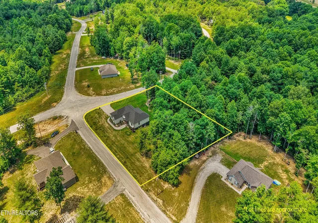 Homes for sale in Oneida, TN | 738 Toomey Falls Rd, Oneida, TN 37841 | MLS# 1343940