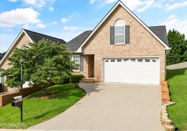 Homes for sale in Lenoir City, TN | 241 El Grande Ln, Lenoir City, TN 37771 | MLS# 1343991