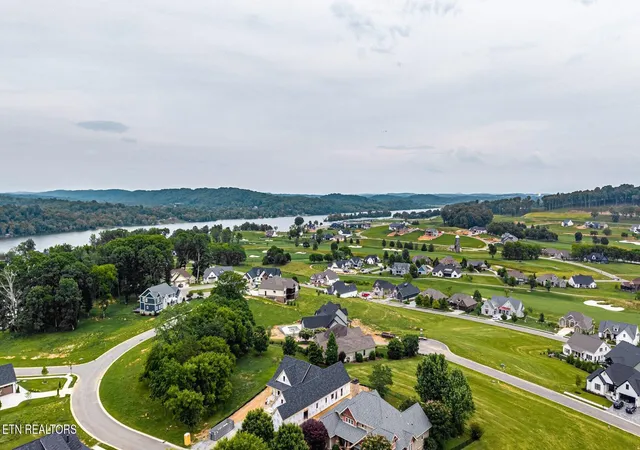 Homes for sale in Loudon, TN | 1587 Eagle Point Dr, Loudon, TN 37774 | MLS# 1344045
