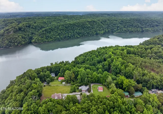 Photo 2 of Single family home for sale at 155 Mayberry Dr, Smithville, TN 37166 | MLS# 1344161 | Listing updated on 2026-08-20