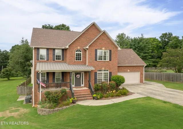 Homes for sale in Lenoir City, TN | 3560 Hirst Cir, Lenoir City, TN 37772 | MLS# 1344692