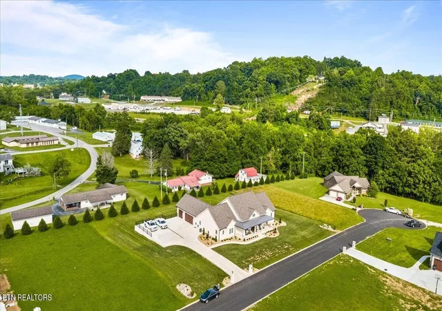 Homes for sale in Jacksboro, TN | 195 Grandview Ln, Jacksboro, TN 37757 | MLS# 1344078