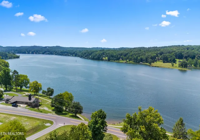 Homes for sale in Kingston, TN | 812 Brown Ave, Kingston, TN 37763 | MLS# 1347392