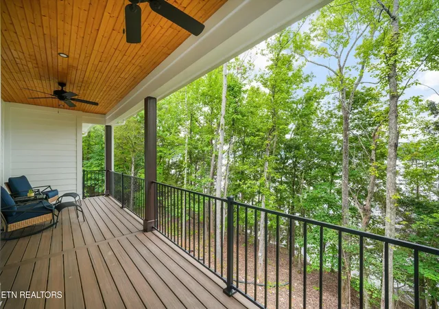 Photo 4 of Single family home for sale at 243 E Shore Dr, Rockwood, TN 37854 | MLS# 1344165 | Listing updated on 2026-06-27