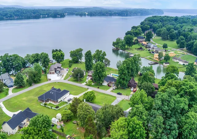 Homes for sale in Soddy Daisy, TN | 2143 S Shore Acres Rd, Soddy Daisy, TN 37379 | MLS# 1344112