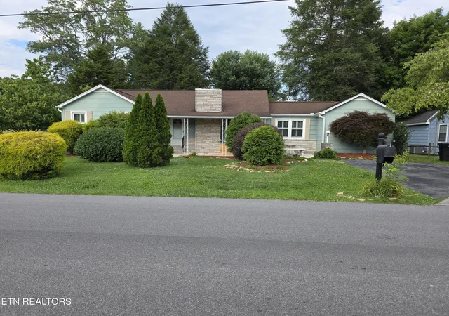 Homes for sale in Pigeon Forge, TN | 3303 Butler St, Pigeon Forge, TN 37863 | MLS# 1346995