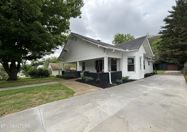 1st image of 1724 Minnis Ave, Knoxville, TN 37920 | MLS# 1344177