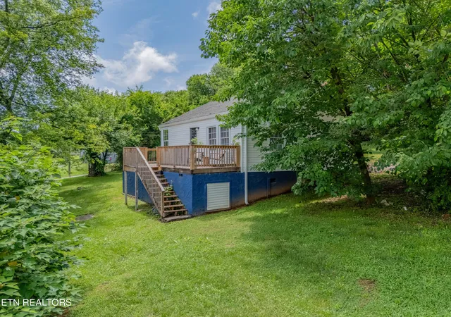 Homes for sale in Knoxville, TN | 2417 Fillmore Ave, Knoxville, TN 37921 | MLS# 1344051