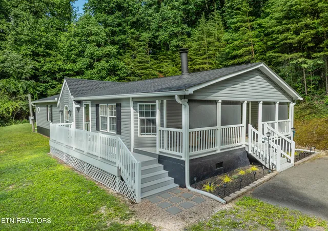 Photo 3 of Sale Pending at 167 Cheynne Ln, Powell, TN 37849 | MLS# 1344080 | Listing updated on 2026-08-28