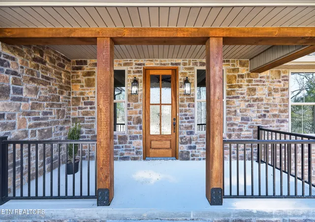 Photo 3 of Single family home for sale at 382 Saint George Dr, Crossville, TN 38558 | MLS# 1344130 | Listing updated on 2026-08-25