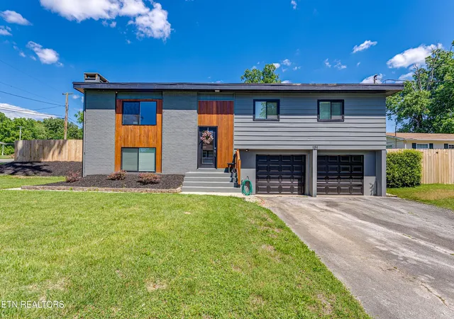 1st image of 101 Wayne Pl, Oak Ridge, TN 37830 | MLS# 1344181