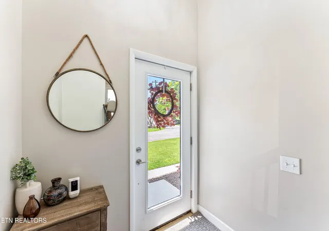 3rd image of 101 Wayne Pl, Oak Ridge, TN 37830 | MLS# 1344181