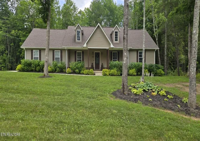 Homes for sale in Oneida, TN | 1149 Toomey Falls Rd, Oneida, TN 37841 | MLS# 1344798