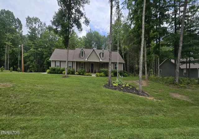 Homes for sale in Oneida, TN | 1149 Toomey Falls Rd, Oneida, TN 37841 | MLS# 1344798