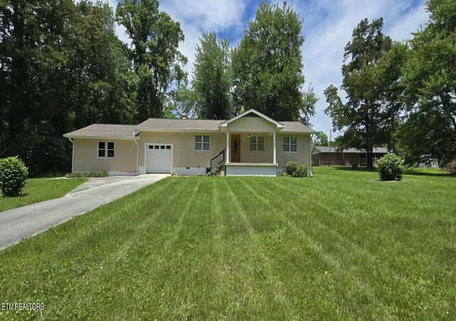 Homes for sale in Oneida, TN | 196 Shady Ln, Oneida, TN 37841 | MLS# 1344800