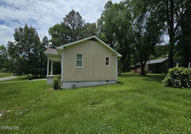 Homes for sale in Oneida, TN | 196 Shady Ln, Oneida, TN 37841 | MLS# 1344800