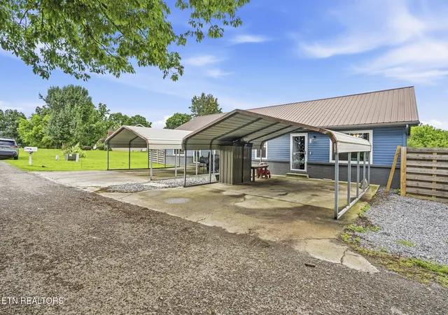 Homes for sale in Seymour, TN | 215 217 Carr Rd, Seymour, TN 37865 | MLS# 1344164