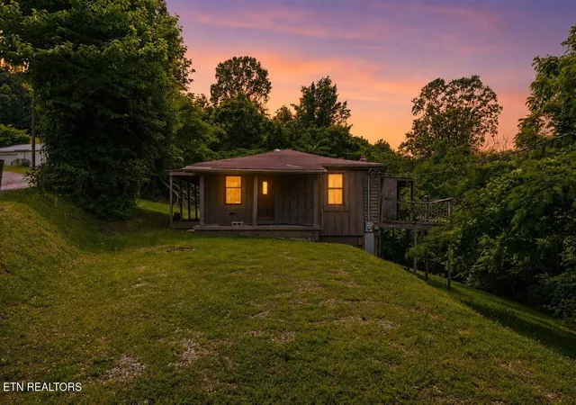Homes for sale in Andersonville, TN | 104 Jackson Rd, Andersonville, TN 37705 | MLS# 1344256