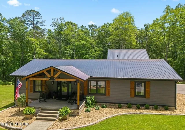 Photo 3 of Single family home for sale at 129 Long Branch Ct, Jamestown, TN 38556 | MLS# 1344226 | Listing updated on 2026-06-11