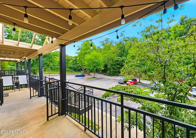 Homes for sale in Knoxville, TN | 3825 Cherokee Woods Blg 1, Unit 203 Wy, Knoxville, TN 37920 | MLS# 1344699