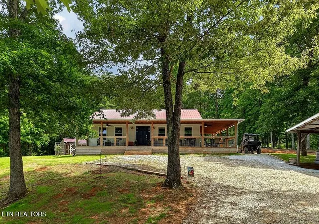 Homes for sale in Walling, TN | 211 Arizona Ln, Walling, TN 38587 | MLS# 1344176