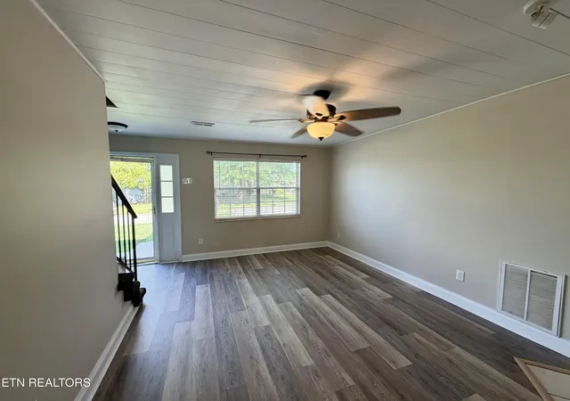 Photo 4 of Single family home for sale at 2337 Scanlon Ct, Powell, TN 37849 | MLS# 1344223 | Listing updated on 2026-09-11