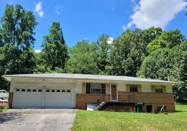 1st image of 7507 Badgett Rd, Knoxville, TN 37919 | MLS# 1344228