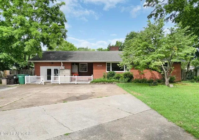 Photo 1 of Sale Pending at 1415 Ebenezer Rd, Knoxville, TN 37922 | MLS# 1344266 | Listing updated on 2026-08-30