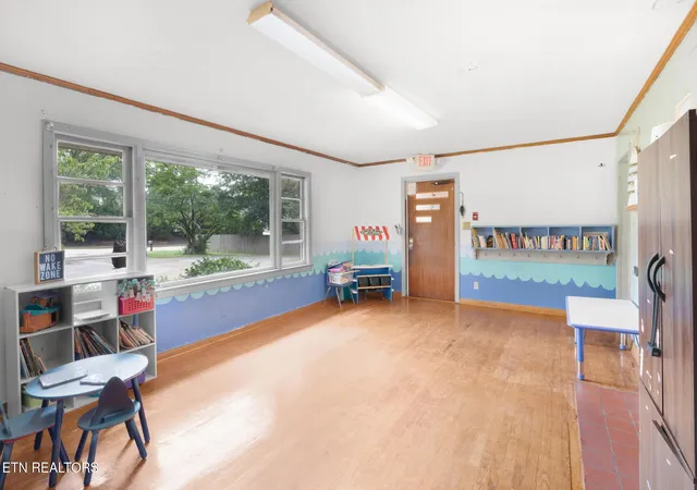 Photo 3 of Sale Pending at 1415 Ebenezer Rd, Knoxville, TN 37922 | MLS# 1344266 | Listing updated on 2026-08-30