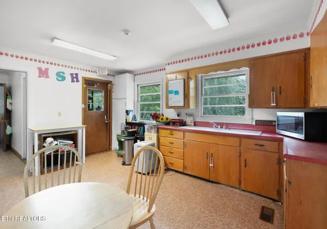 Photo 3 of Sale Pending at 1415 Ebenezer Rd, Knoxville, TN 37922 | MLS# 1344266 | Listing updated on 2026-08-30