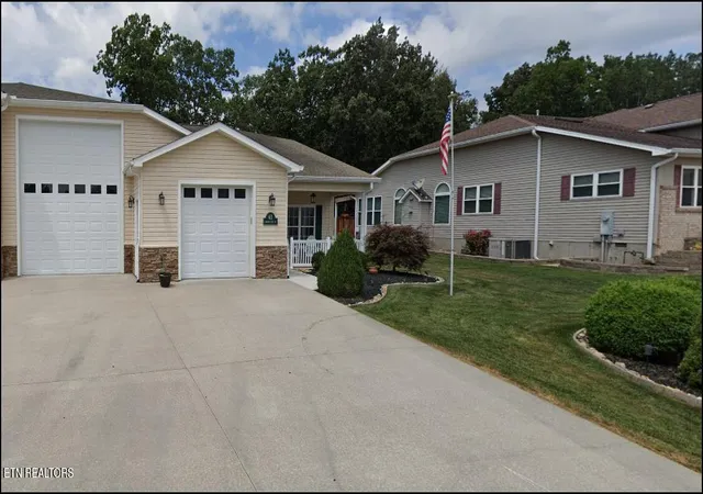 Photo 1 of Sale Pending at 63 Gdns View Dr, Crossville, TN 38555 | MLS# 1344545 | Listing updated on 2026-08-12