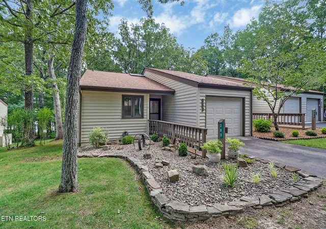 Homes for sale in Crossville, TN | 383 Lake Catherine Ct, Crossville, TN 38558 | MLS# 1344924