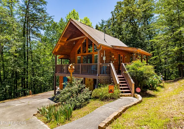 Photo 2 of Single family home for sale at 3447 Dogwood Cir, Pigeon Forge, TN 37863 | MLS# 1344385 | Listing updated on 2026-08-05
