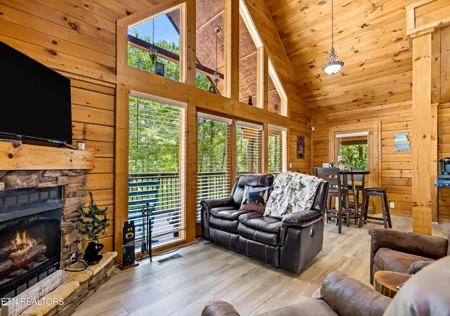 Photo 4 of Single family home for sale at 3447 Dogwood Cir, Pigeon Forge, TN 37863 | MLS# 1344385 | Listing updated on 2026-09-22