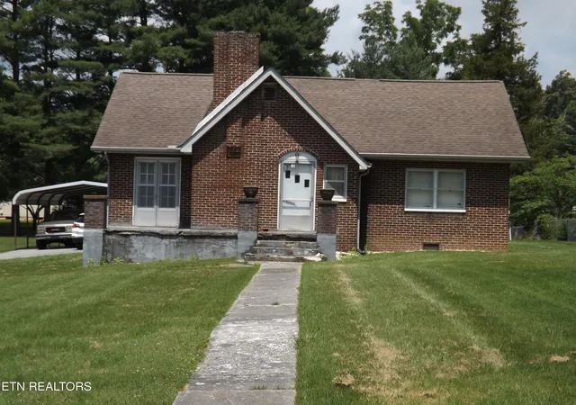 Homes for sale in Tazewell, TN | 1604 Old Knoxville Rd, Tazewell, TN 37879 | MLS# 1344247