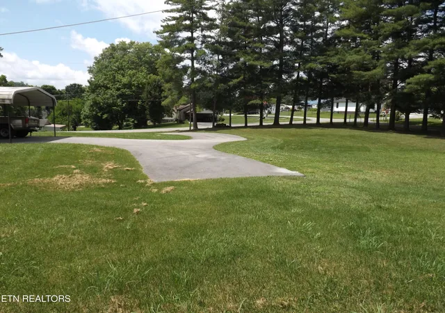 Homes for sale in Tazewell, TN | 1604 Old Knoxville Rd, Tazewell, TN 37879 | MLS# 1344247