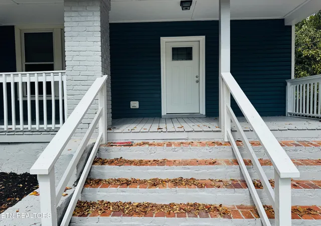2nd image of 2027 Dandridge Ave, Knoxville, TN 37915 | MLS# 1344869