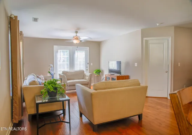 Photo 3 of Single family home for sale at 4844 Pawnee Tr, Chattanooga, TN 37411 | MLS# 1344533 | Listing updated on 2026-09-13