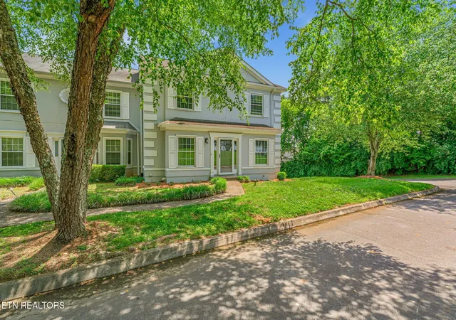 Photo 3 of Sale Pending at 8839 Ashton Ct, Knoxville, TN 37923 | MLS# 1344369 | Listing updated on 2026-09-03