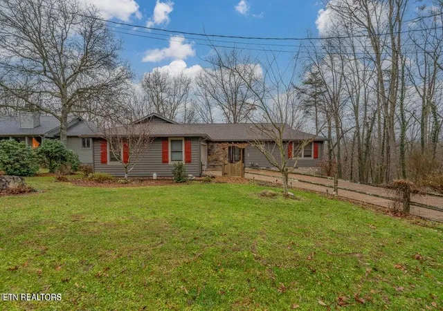 Homes for sale in Crossville, TN | 166 Canterbury Dr, Crossville, TN 38558 | MLS# 1344303